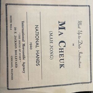 1940 Mah Jong set.  Complete set, one owner.  Extra tiles, all ivory